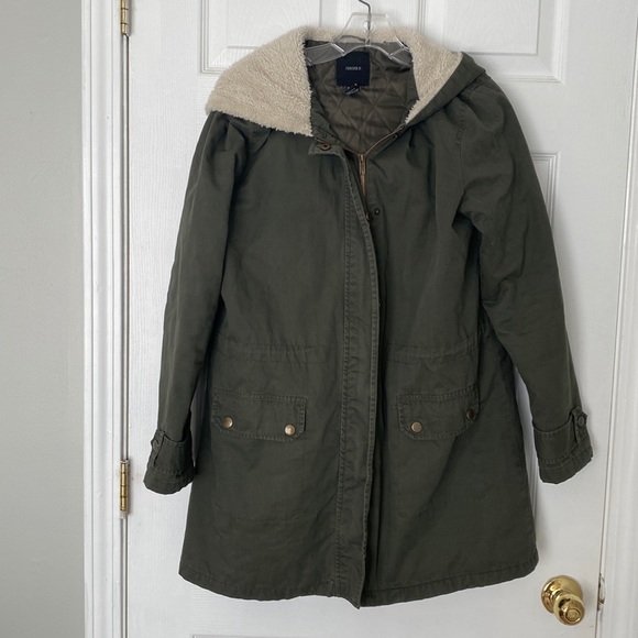 Forever 21 Jackets & Blazers - Forever 21 winter coat